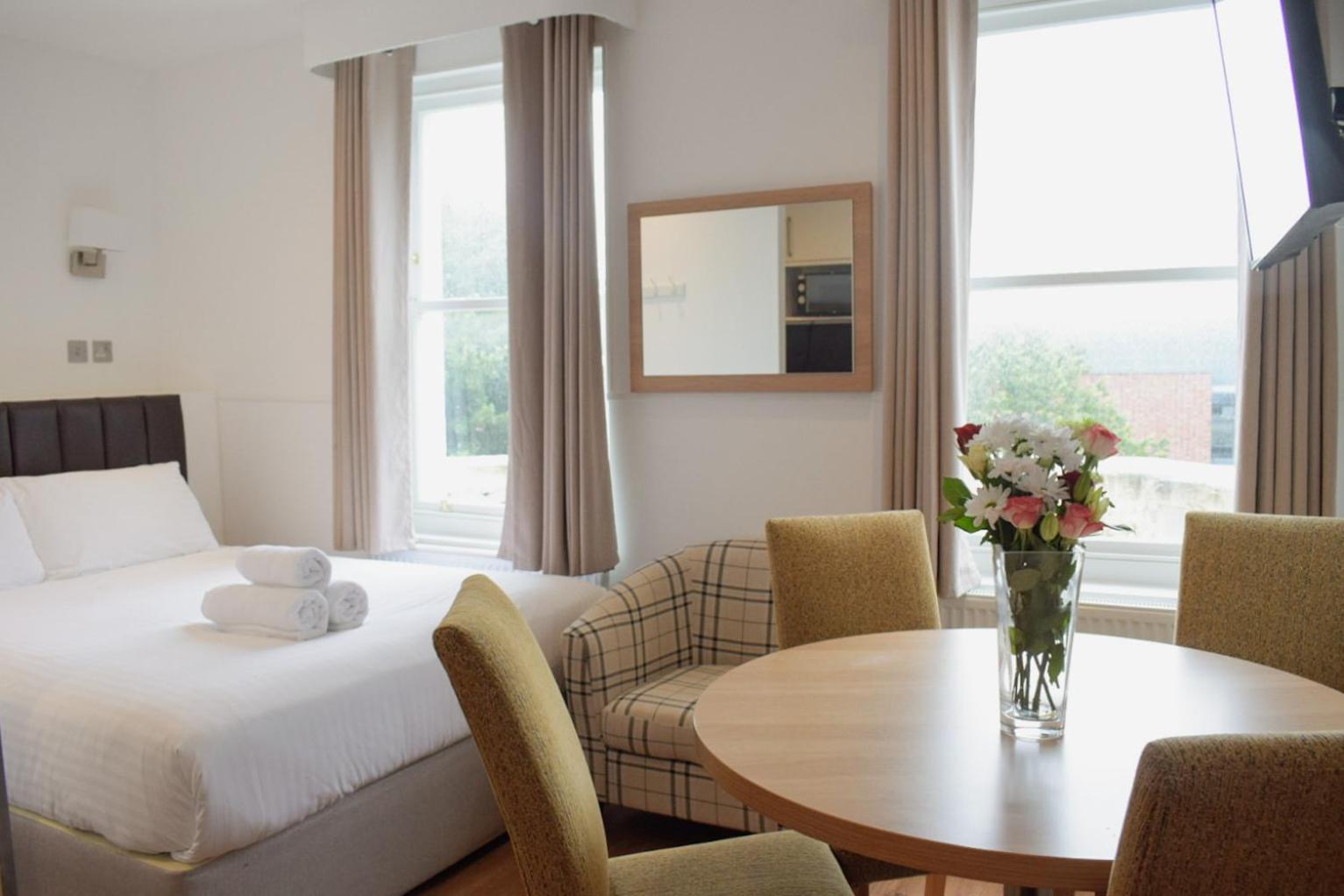 Osborne Aparthotel Eastbourne Exteriör bild