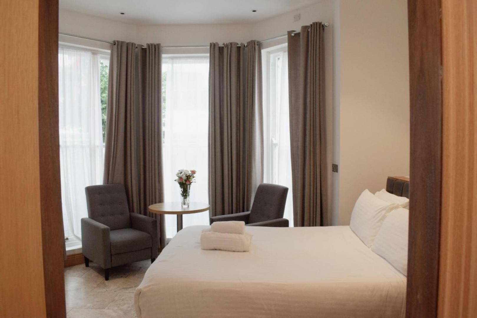 Osborne Aparthotel Eastbourne Exteriör bild