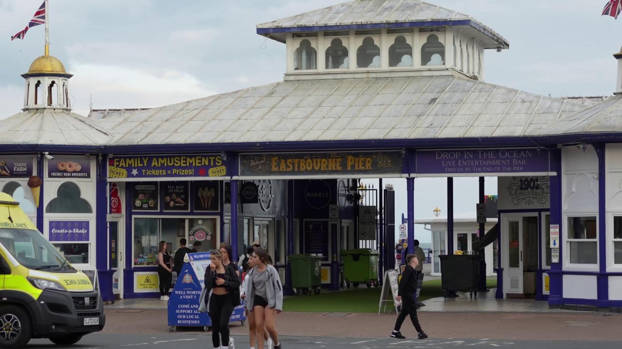 Osborne Aparthotel Eastbourne Exteriör bild