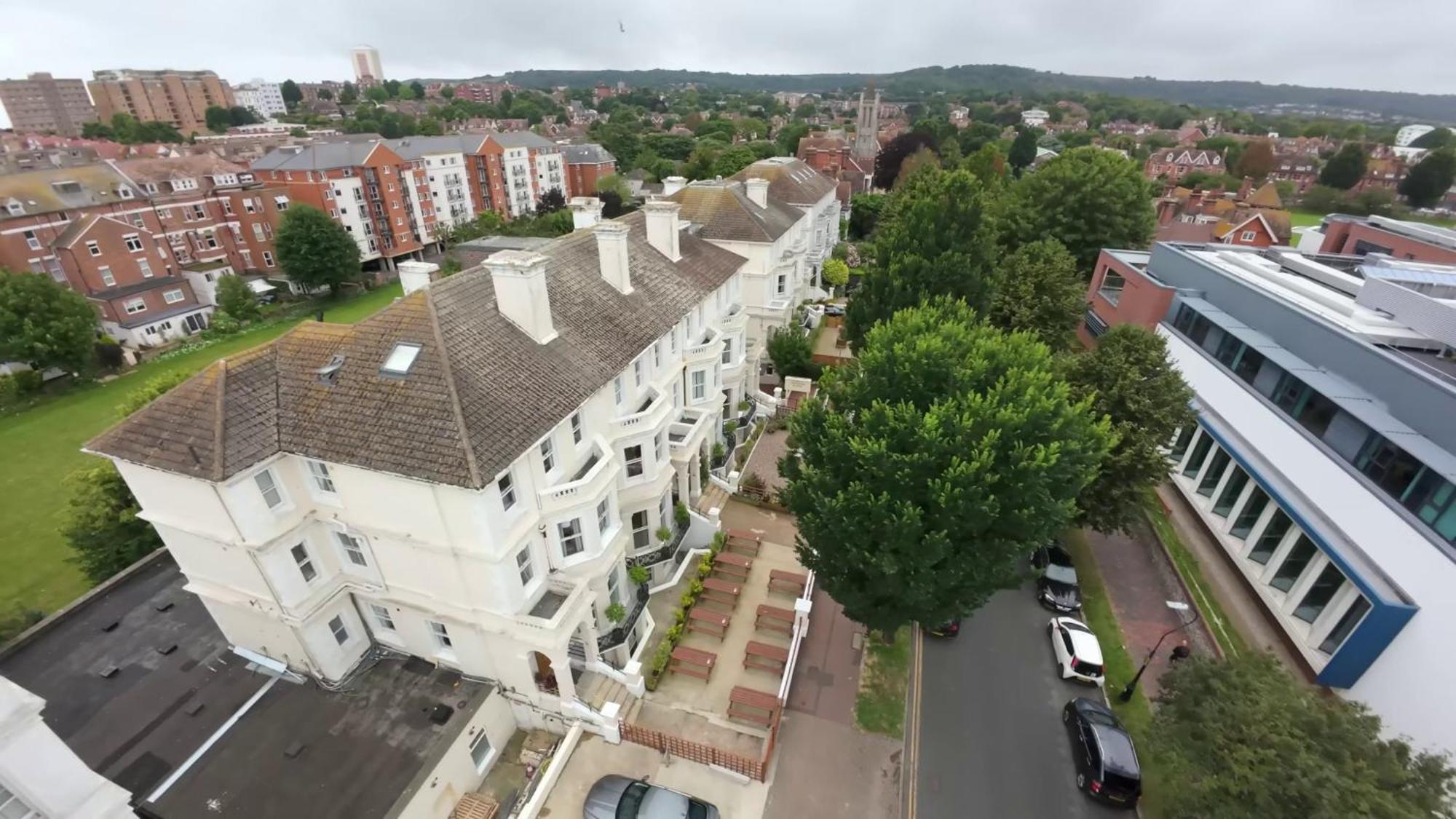 Osborne Aparthotel Eastbourne Exteriör bild