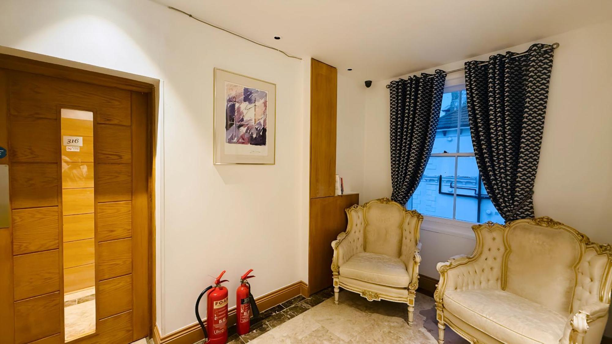 Osborne Aparthotel Eastbourne Exteriör bild