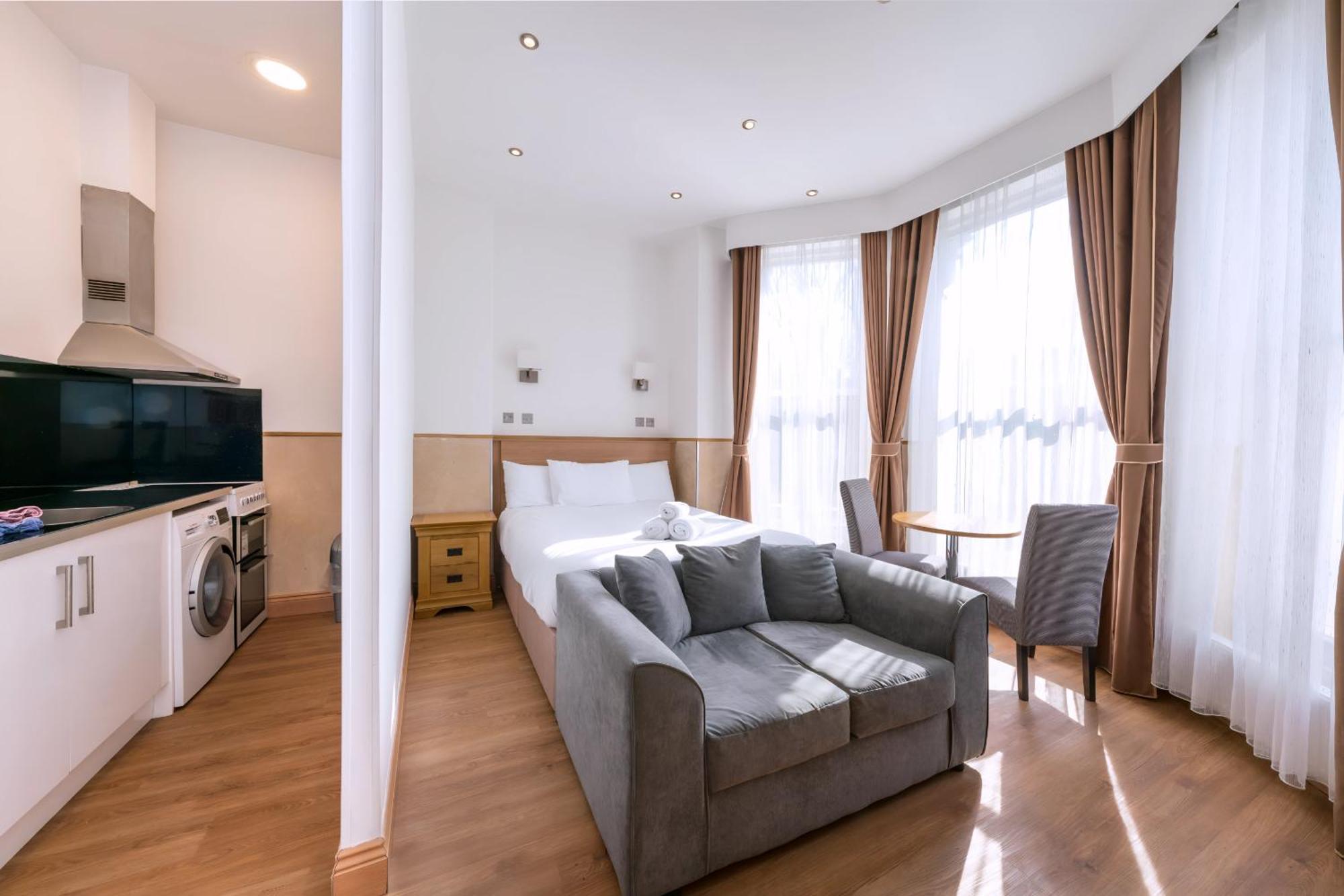 Osborne Aparthotel Eastbourne Exteriör bild