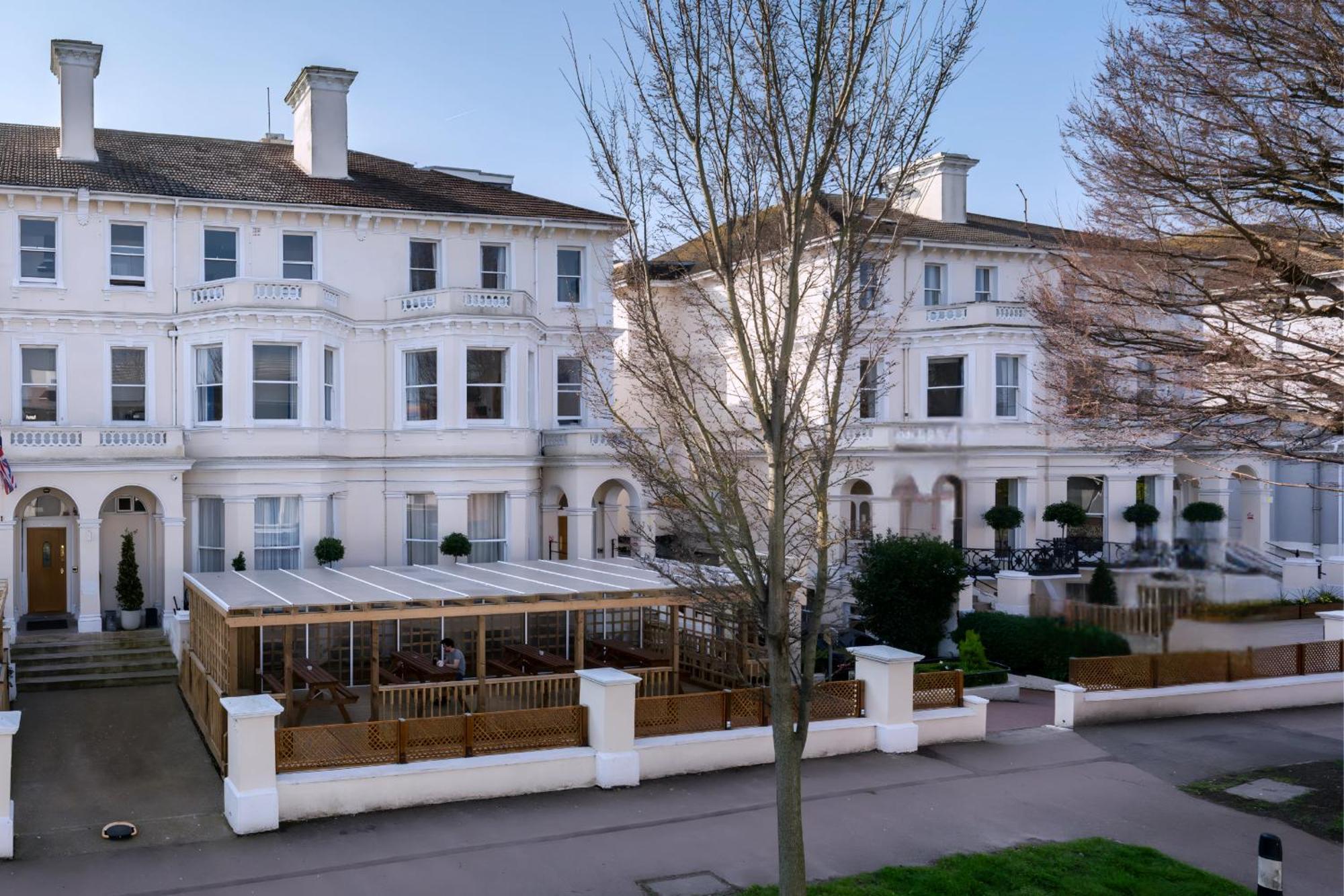 Osborne Aparthotel Eastbourne Exteriör bild