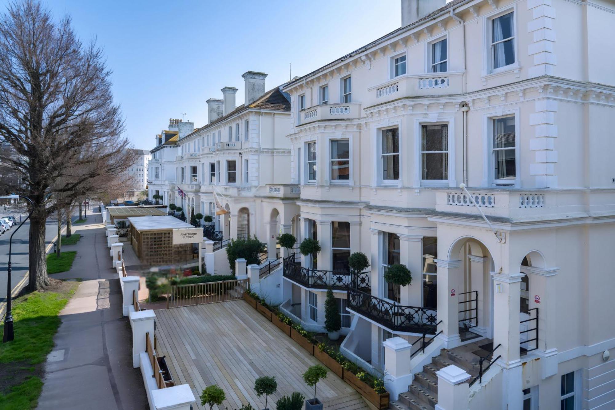 Osborne Aparthotel Eastbourne Exteriör bild